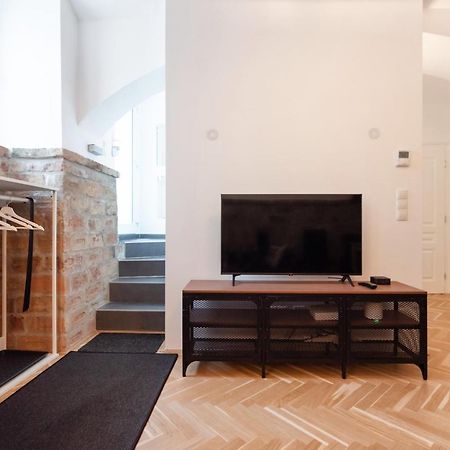 Der Fuchsbau - Neu, Kuschelig Und Zentral Im Gruenen Apartment Vienna Luaran gambar