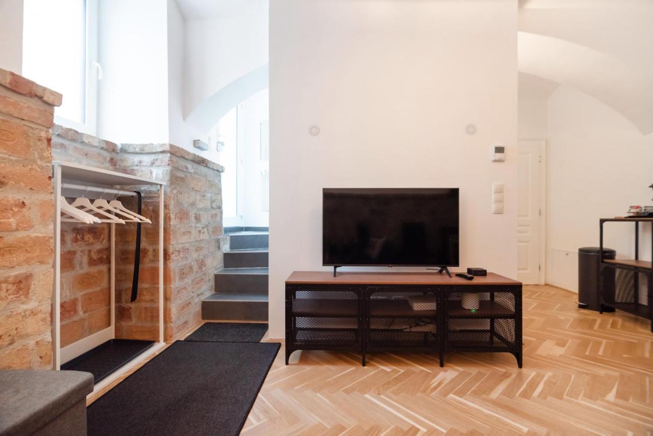 Der Fuchsbau - Neu, Kuschelig Und Zentral Im Gruenen Apartment Vienna Luaran gambar