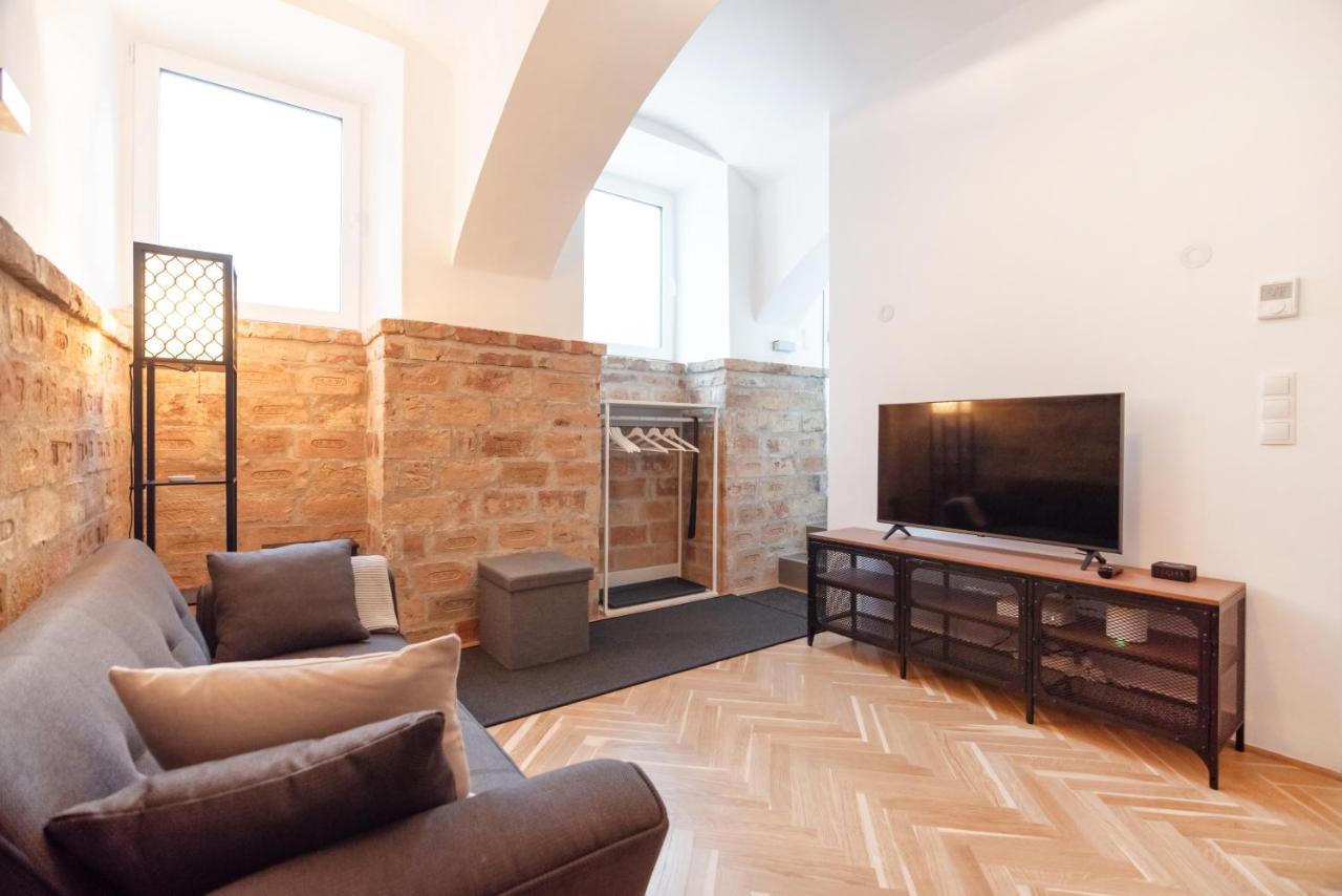 Der Fuchsbau - Neu, Kuschelig Und Zentral Im Gruenen Apartment Vienna Luaran gambar
