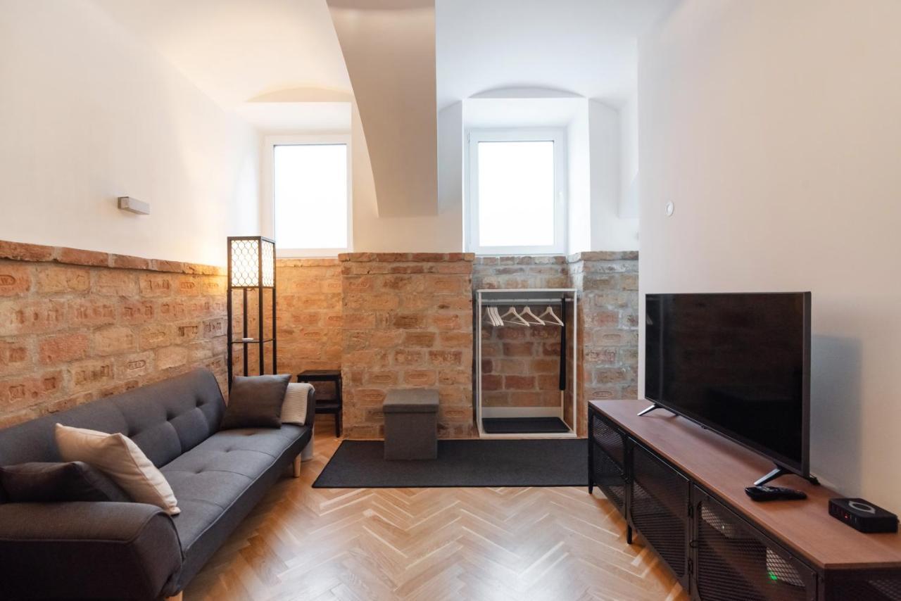 Der Fuchsbau - Neu, Kuschelig Und Zentral Im Gruenen Apartment Vienna Luaran gambar