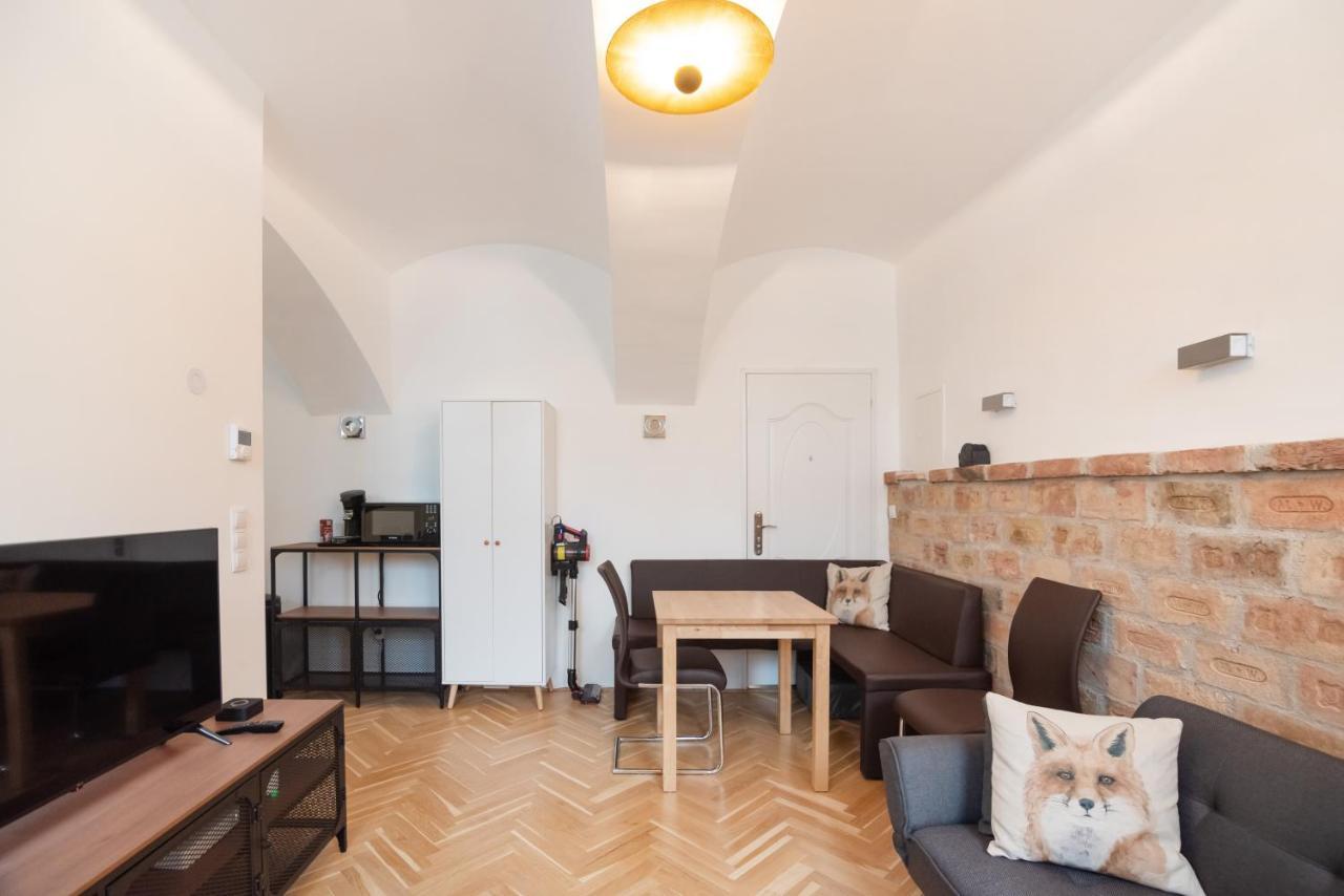Der Fuchsbau - Neu, Kuschelig Und Zentral Im Gruenen Apartment Vienna Luaran gambar