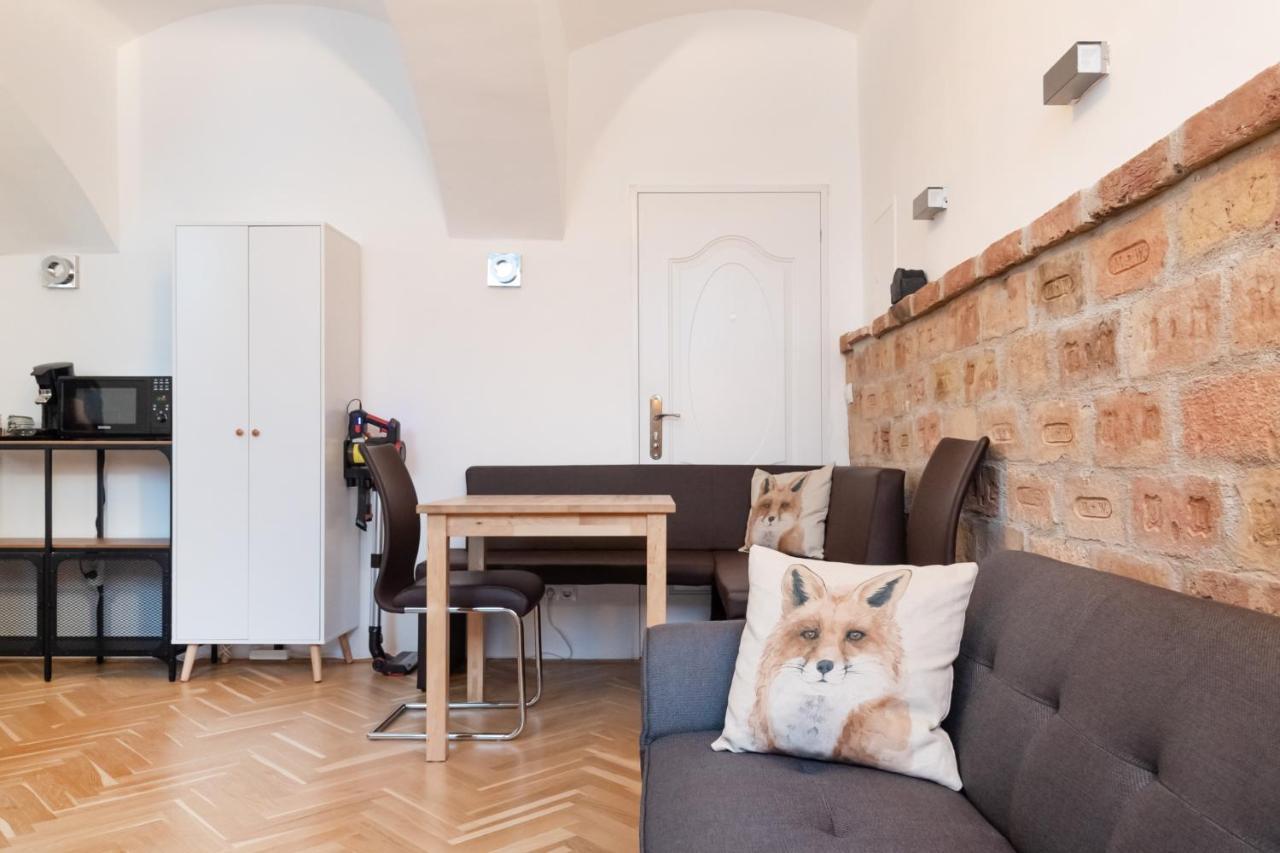 Der Fuchsbau - Neu, Kuschelig Und Zentral Im Gruenen Apartment Vienna Luaran gambar